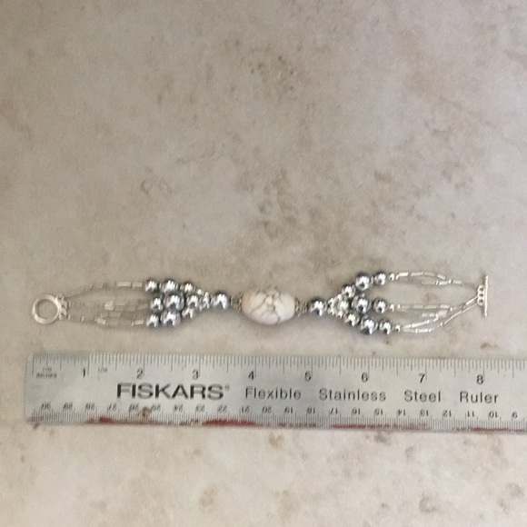 White stone bracelet silver beads 8” - Picture 10 of 16